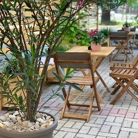 Garden Vila